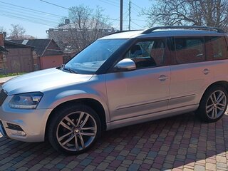 2014 Skoda Yeti I Рестайлинг, серебристый, 1250000 рублей, вид 3