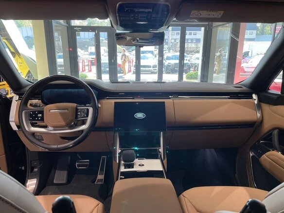 2026 Land Rover Range Rover P530 MHEV Long V, чёрный, 27000000 рублей - вид 9