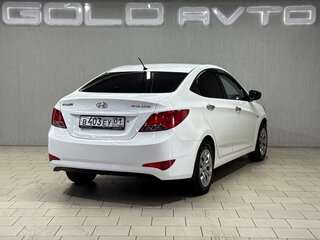2014 Hyundai Solaris I Рестайлинг, белый, 650000 рублей, вид 5