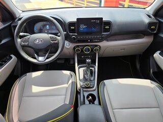 2025 Hyundai Venue I, серый, 1420000 рублей, вид 5