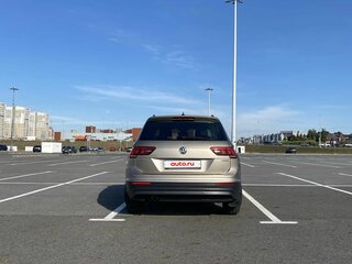 2020 Volkswagen Tiguan II, коричневый, 3100000 рублей, вид 4