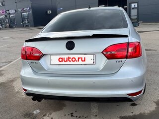 2013 Volkswagen Jetta VI, серебристый, 1210000 рублей, вид 2