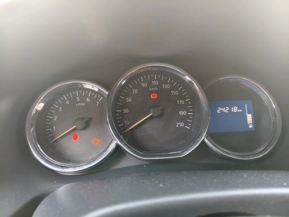 2017 Renault Logan II, синий, 1150000 рублей - вид 4