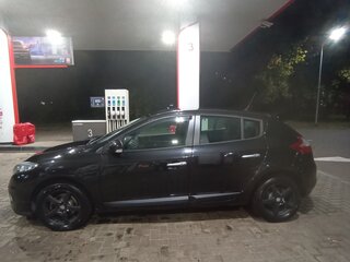 2012 Renault Megane III Рестайлинг, чёрный, 600000 рублей, вид 2