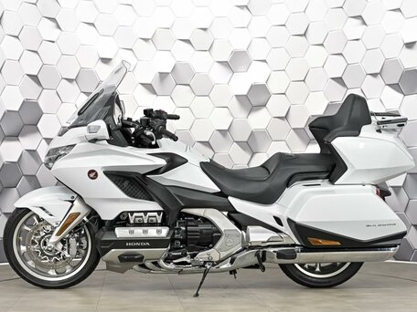 2018 Honda GL 1800 Gold Wing, белый, 2590000 рублей, вид 4