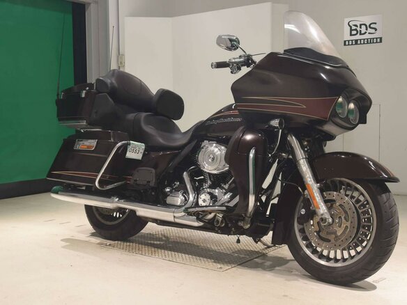 2011 Harley-Davidson Road Glide, красный, 1299000 рублей - вид 2