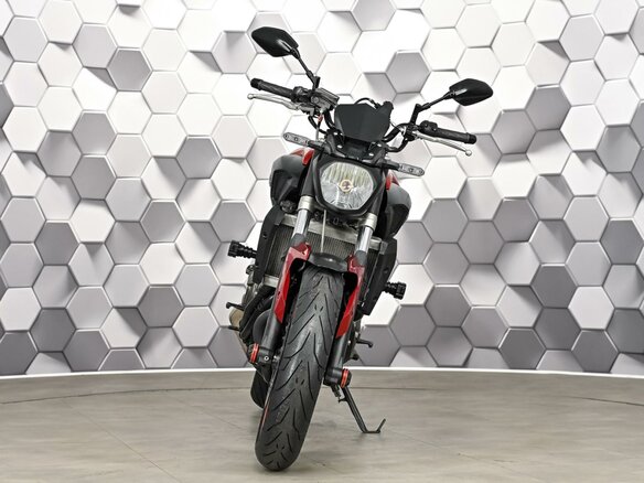 2016 Yamaha MT-07 (FZ-07), красный, 725000 рублей - вид 4