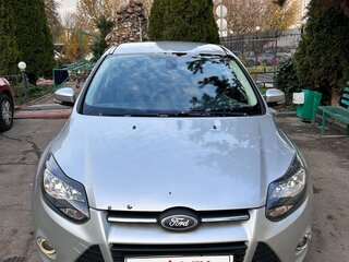 2011 Ford Focus III, серебристый, 680000 рублей, вид 4