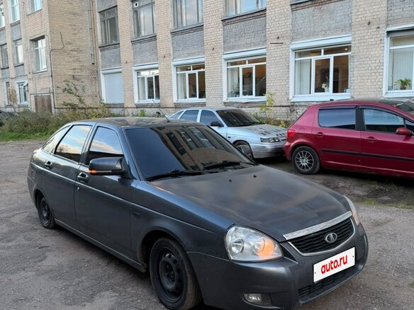 2013 Lada (ВАЗ) Priora I Рестайлинг, серебристый, 325000 рублей - вид 2