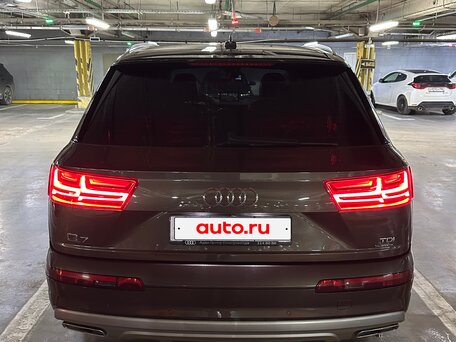 2016 Audi Q7 II (4M), коричневый, 4150000 рублей, вид 4