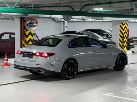 2025 Mercedes-Benz E-Класс 300 VI (W214, S214), серый, 9090000 рублей, вид 4