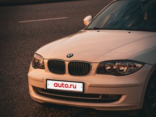2010 BMW 1 серии 116i I (E81/E82/E87/E88) Рестайлинг, белый, 820000 рублей, вид 4