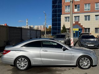 2011 Mercedes-Benz E-Класс 250 5G-Tronic IV (W212, S212, C207), серебристый, 1650000 рублей, вид 4
