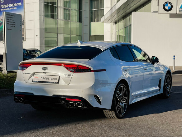 2021 Kia Stinger I Рестайлинг, белый, 2799000 рублей - вид 4