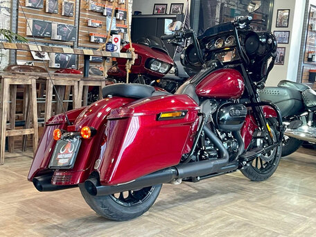 2018 Harley-Davidson Street Glide Special, красный, 2350000 рублей, вид 3