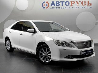 2013 Toyota Camry VII (XV50), белый, 1777000 рублей, вид 1