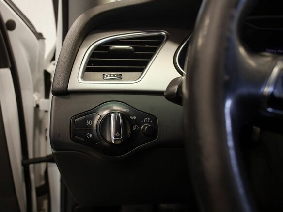 2013 Audi A4 IV (B8) Рестайлинг, белый, 1095000 рублей - вид 32