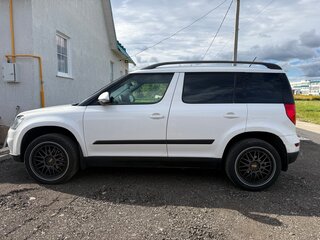 2015 Skoda Yeti I Рестайлинг, белый, 1390000 рублей, вид 3