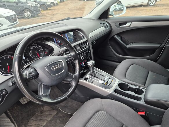 2013 Audi A4 IV (B8) Рестайлинг, белый, 1080000 рублей - вид 20