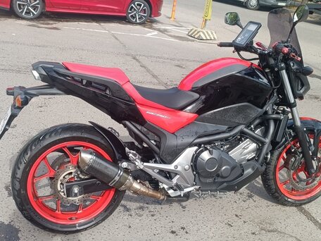2017 Honda NC 750S, красный, 630000 рублей, вид 4