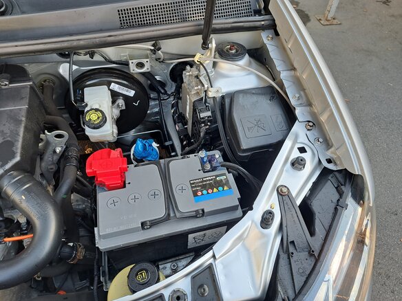 2014 Renault Sandero II, серый, 650000 рублей - вид 26