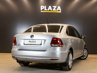 2016 Volkswagen Polo V Рестайлинг, серебристый, 1050000 рублей, вид 3