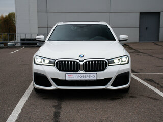 2021 BMW 5 серии 530i VII (G30/G31/G38) Рестайлинг, белый, 4499000 рублей, вид 2