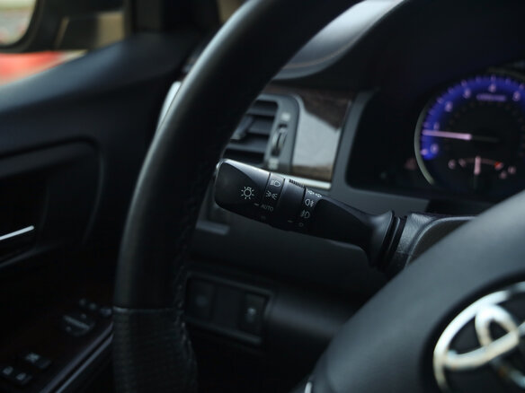 2016 Toyota Camry VII (XV50) Рестайлинг, чёрный, 1899000 рублей - вид 14