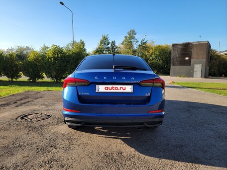 2021 Skoda Rapid II, синий, вид 4