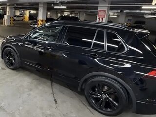 2021 Volkswagen Tiguan II Рестайлинг, чёрный, 3990000 рублей, вид 4