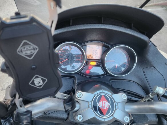 2008 Gilera Fuoco 500ie, красный, 385000 рублей - вид 2
