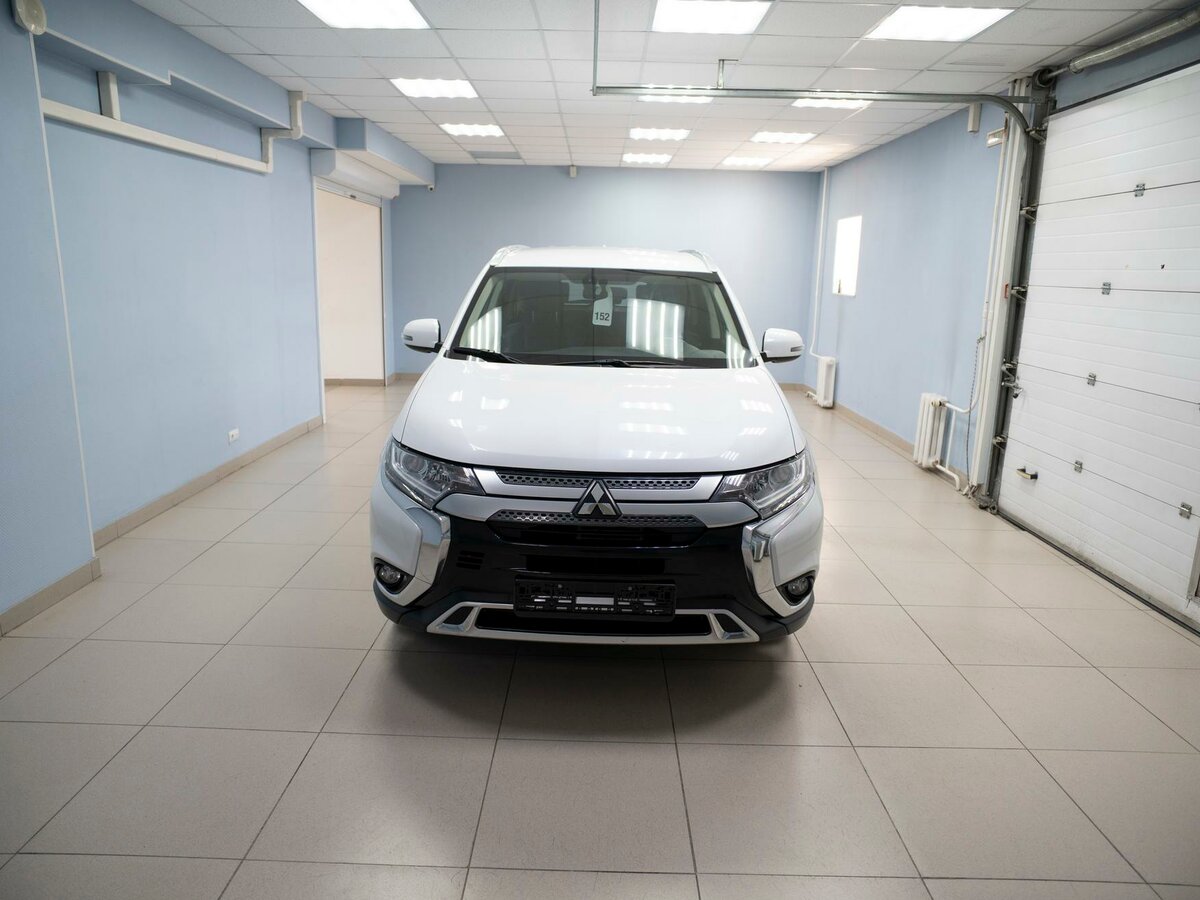 Открыть фотографии: Mitsubishi Outlander III Рестайлинг 3