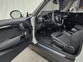 2022 Mini Hatch Cooper III (F55/F56) Рестайлинг 2, белый, 2083000 рублей - вид 4