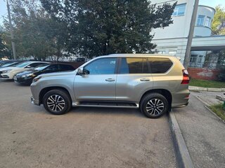 2022 Lexus GX 460 II Рестайлинг 2, серый, 8000000 рублей, вид 3