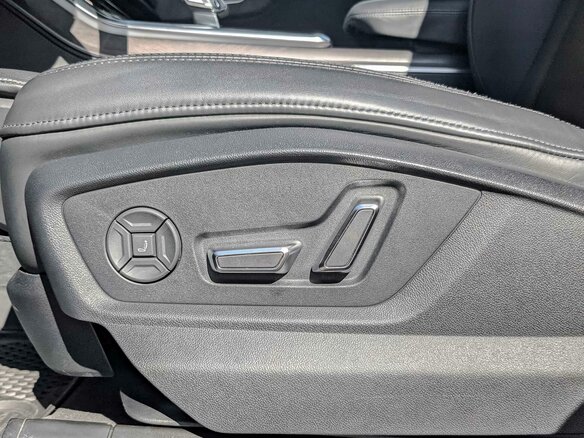 2018 Audi Q8 55 TFSI I (4M), оранжевый, 5150000 рублей - вид 26
