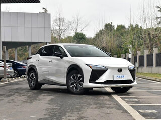 2023 Lexus RZ 450e, белый, 5950000 рублей, вид 4