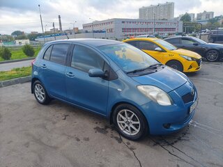 2008 Toyota Yaris Multimode II, серый, 490000 рублей, вид 3
