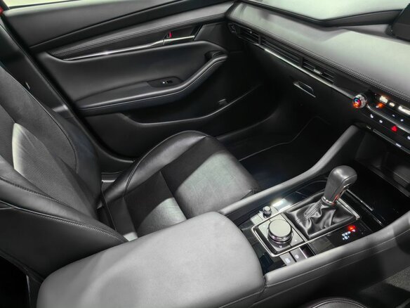 2021 Mazda 3 IV (BP), красный, 2080000 рублей - вид 21