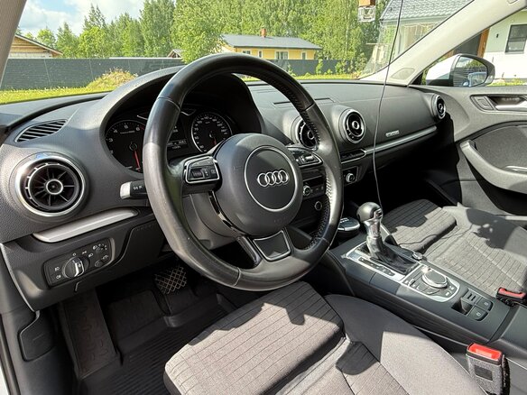 2016 Audi A3 III (8V), белый, 1900000 рублей - вид 10