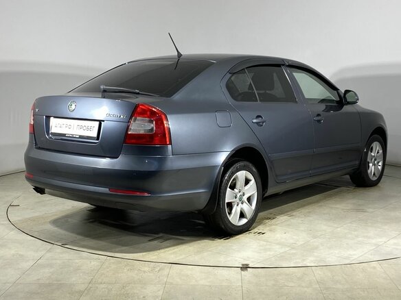 2012 Skoda Octavia II (A5) Рестайлинг, серый, 885000 рублей - вид 6