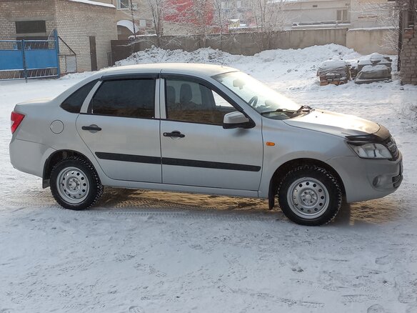 2012 Lada (ВАЗ) Granta I, серебристый, 450000 рублей - вид 4