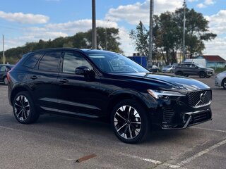 2025 Volvo XC60 II Рестайлинг 2, чёрный, 5750000 рублей, вид 4