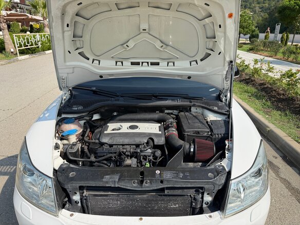 2012 Skoda Octavia II (A5) Рестайлинг, белый, 1390000 рублей - вид 14