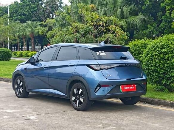 2025 BYD Dolphin 45.12 kWh I Рестайлинг, голубой, 1510000 рублей - вид 5