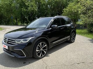 2020 Volkswagen Tiguan II Рестайлинг, чёрный, 3550000 рублей, вид 3