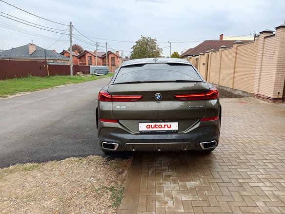 2020 BMW X6 30d III (G06), зелёный, 8700000 рублей - вид 2