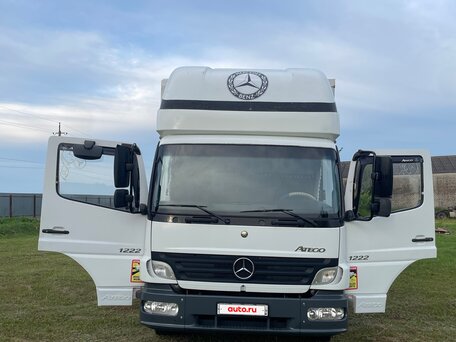 2010 Mercedes-Benz Atego, белый, 3650000 рублей, вид 2