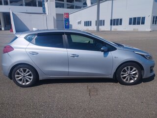 2017 Kia Ceed II Рестайлинг, серебристый, 1250000 рублей, вид 4