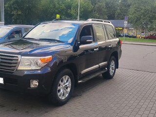 2015 Toyota Land Cruiser 200 Series Рестайлинг 1, чёрный, 2700000 рублей, вид 3