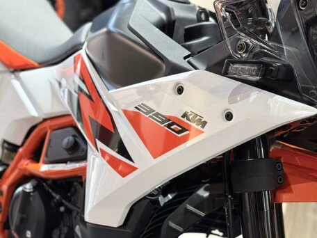 2026 KTM 390 Adventure R, белый, 889000 рублей, вид 2